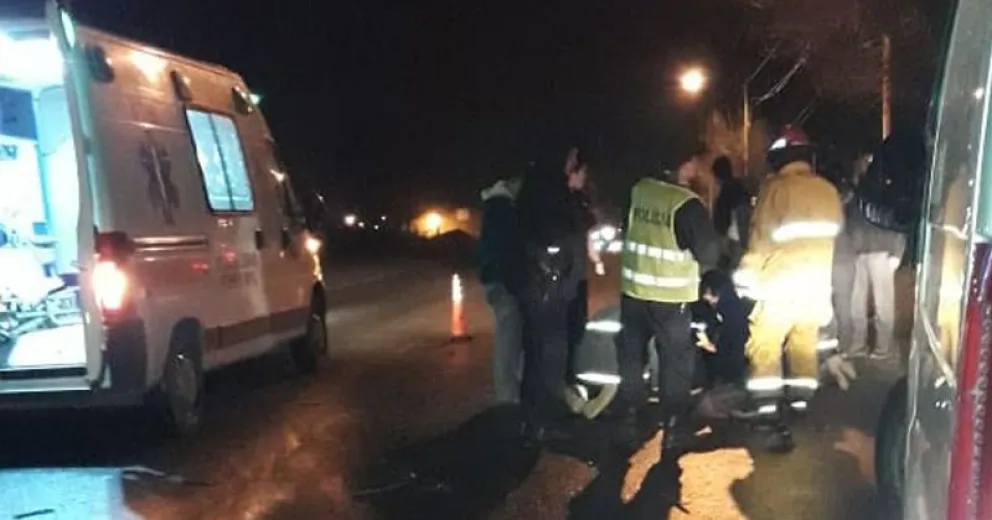 Atropellan a tres peatones que iban por la banquina