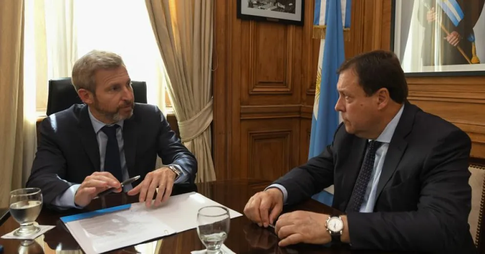 Weretilneck firmó en Buenos Aires la adenda al Consenso Fiscal 2018