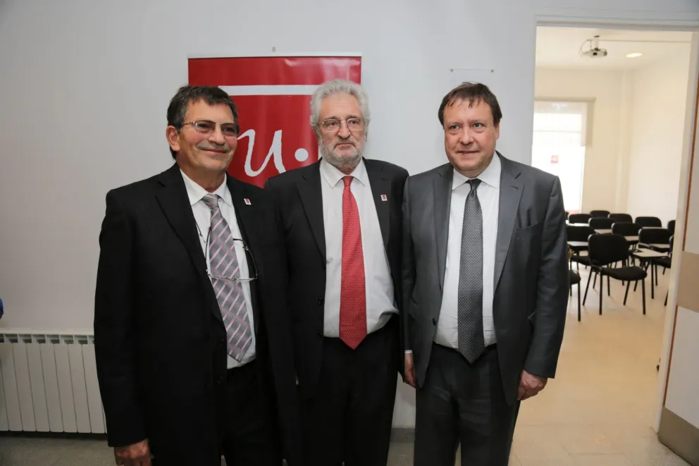 Weretilneck participó de la inauguración de un importante laboratorio de la UNRN en Bariloche   
