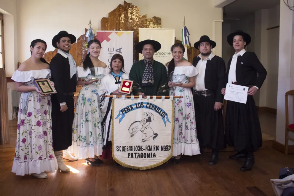 Peña Los Cerrillos en encuentro intercultural en Chile