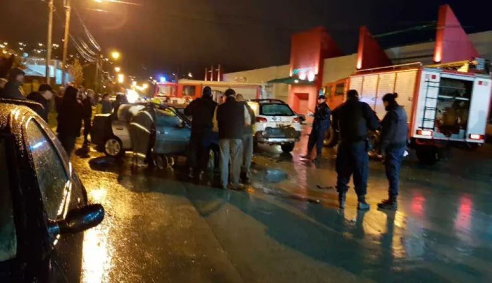 Dos personas trasladadas al hospital tras fuerte choque