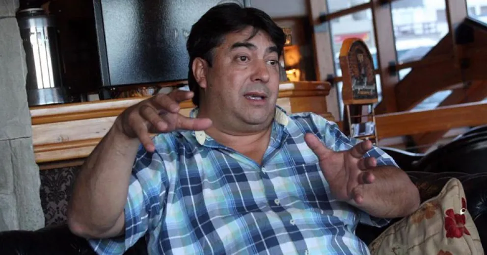 El legislador Arroyo dice que el sueldo no le alcanza  para pagar la multa