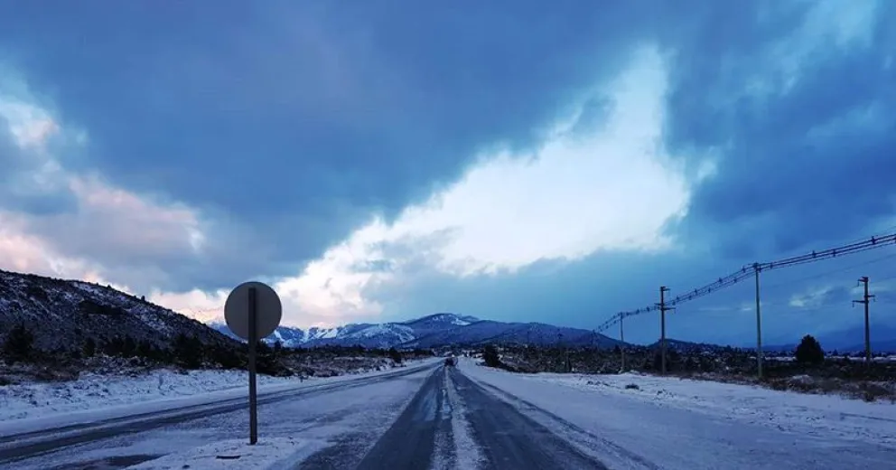 Ruta 40 Sur, transitable con extrema precaución y portación obligatoria de cadenas