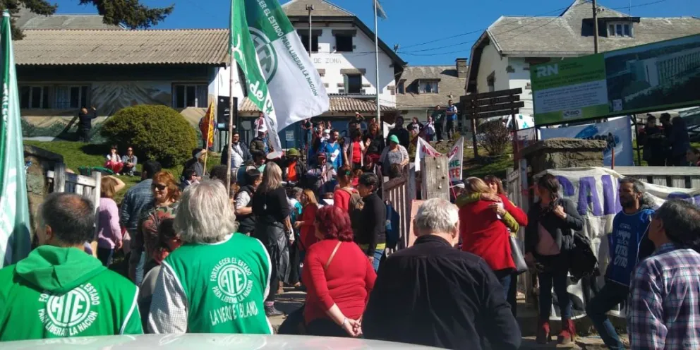 Protesta y volanteada de los trabajadores de la salud pública