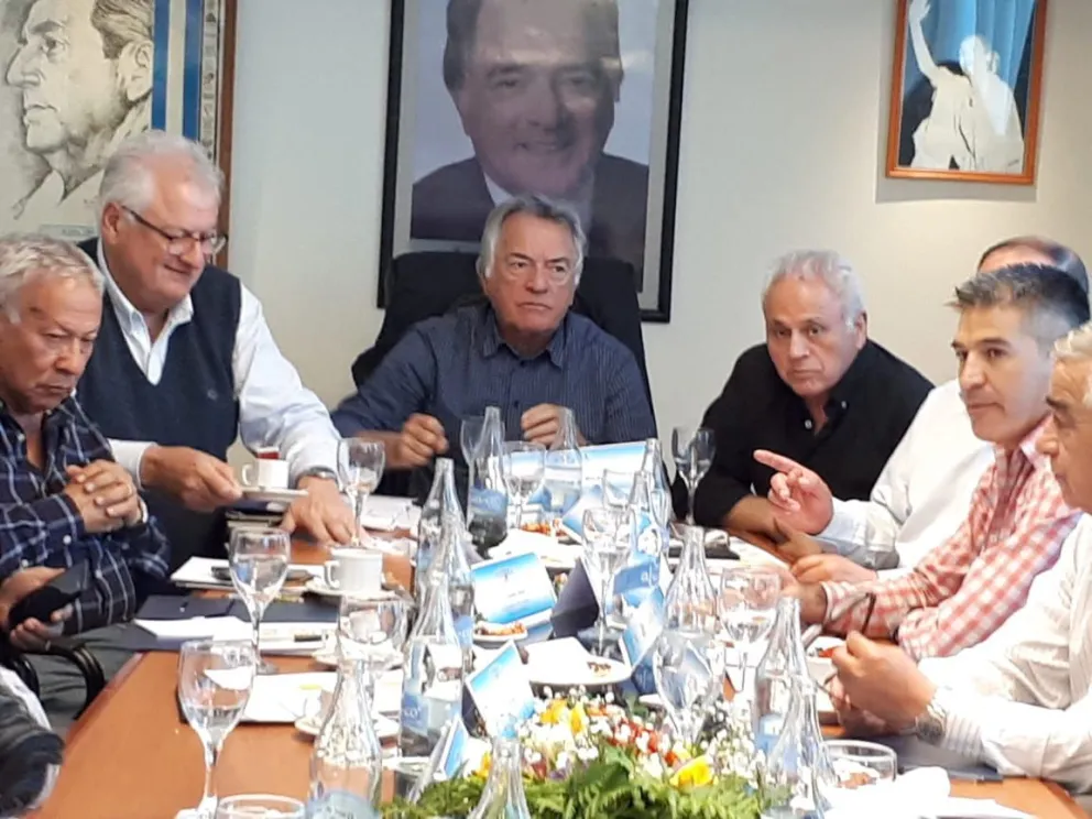 “El presidente es un niño millonario y caprichoso rodeado de CEOs”