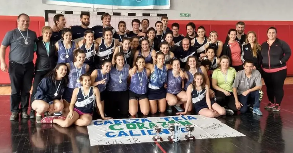 La selección Sub 18 de hockey se coronó campeona