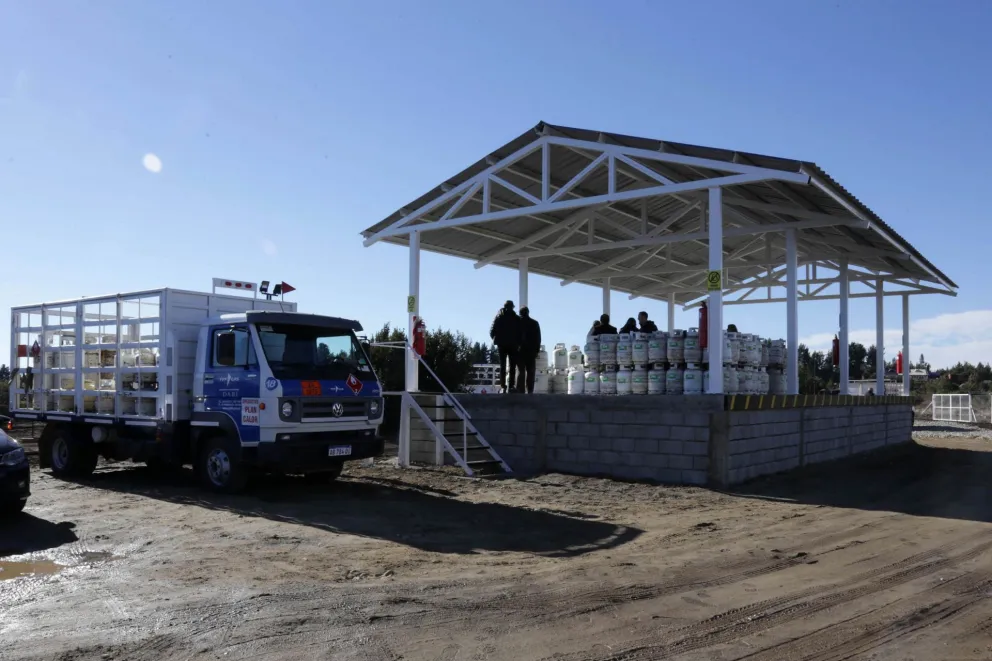 Cerca de 10.000 familias recibieron este invierno garrafas del Plan Calor   