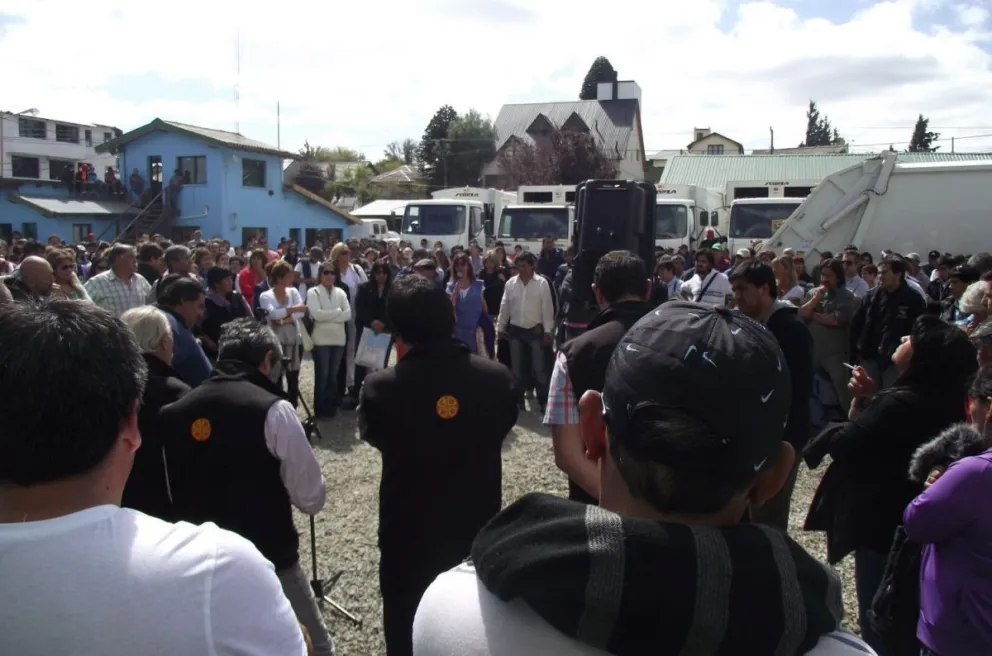 Trabajadores municipales recibirán sumas fijas de $2.500 en noviembre y diciembre