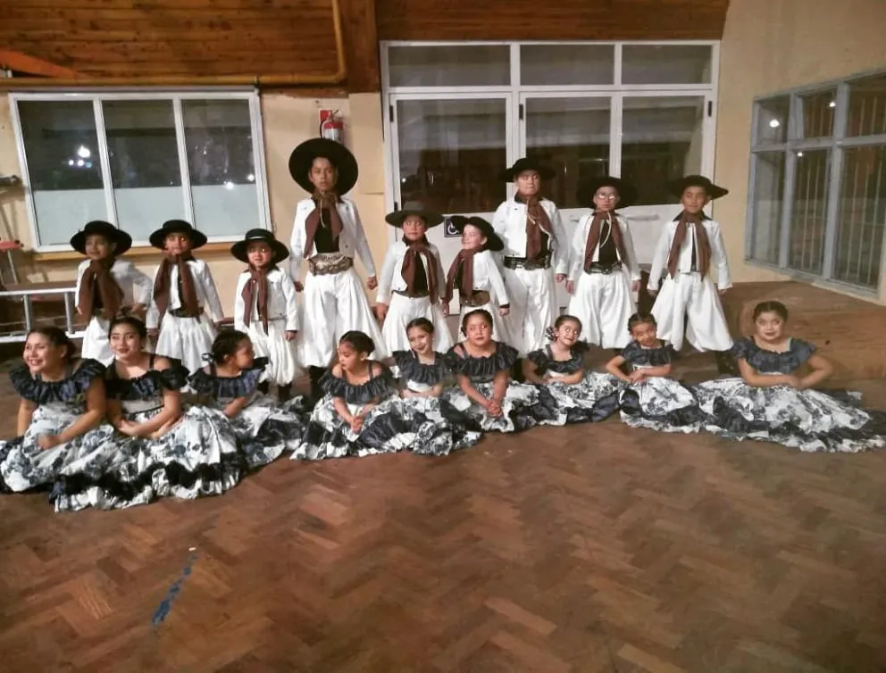 Peña Folklórica a beneficio del merendero Copa de Leche