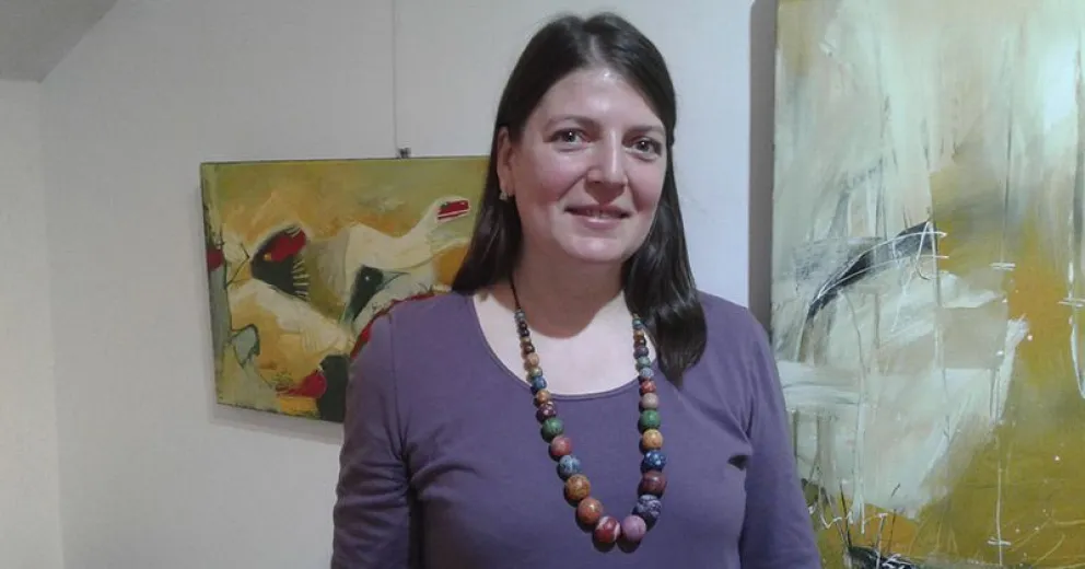 Irena Zuzek expone “Murmullos”