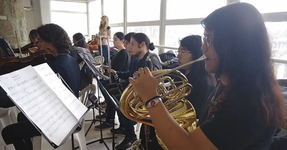 Brillante homenaje de la Camerata Juvenil Municipal al hospital zonal
