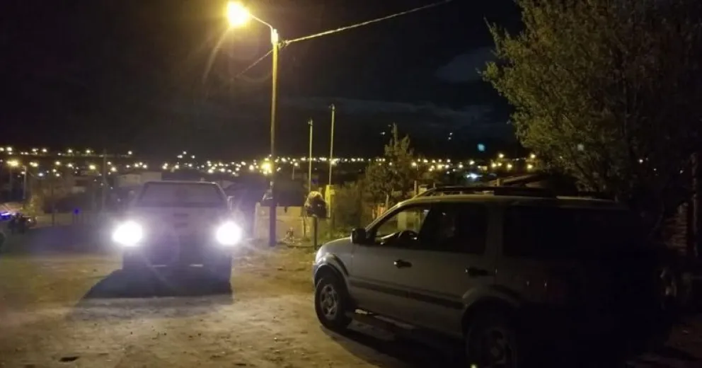 La mujer que fue apuñalada en el Nahuel Hue murió delante de sus hijos