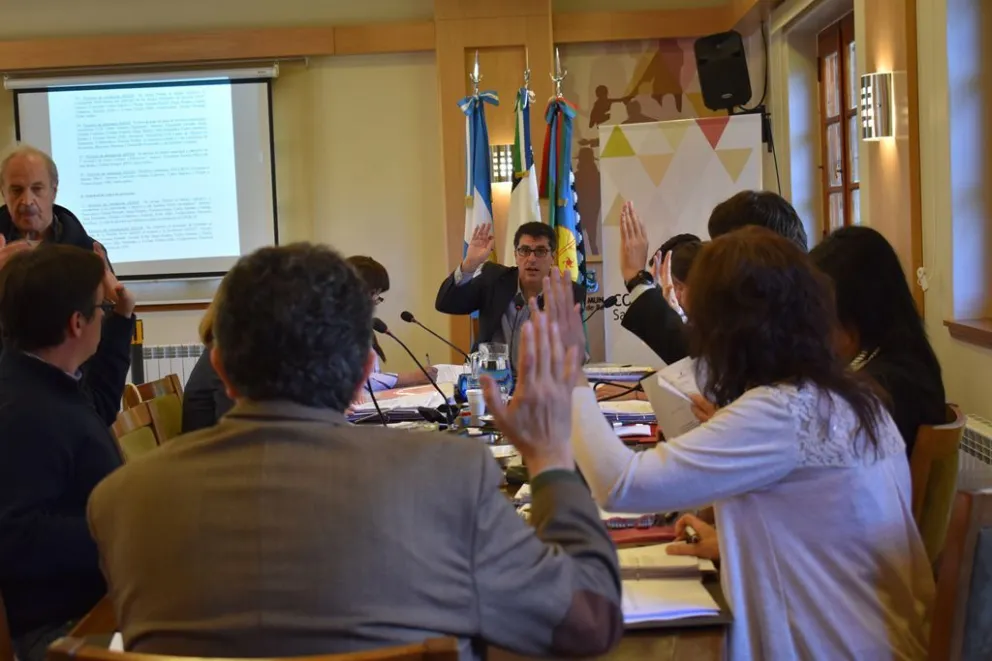 Aprueban financiamiento para bacheo y repavimentación   