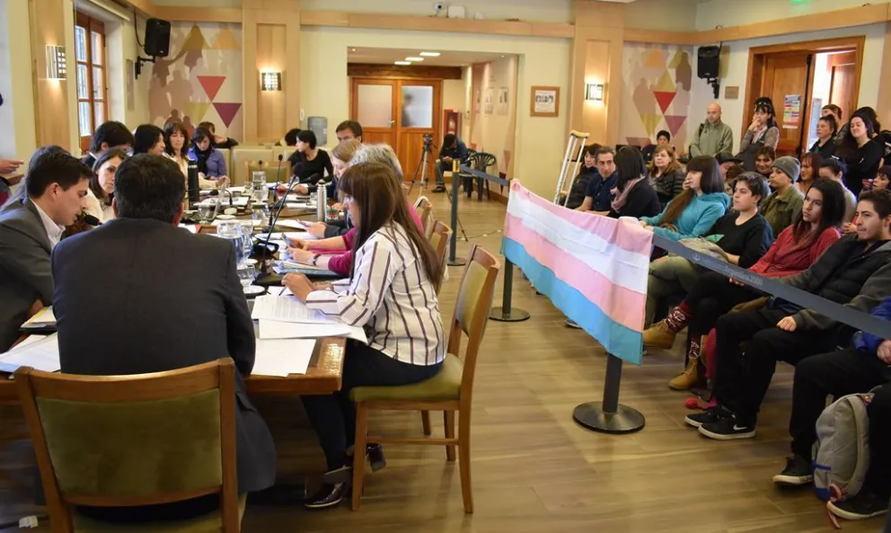 Bariloche creó el cupo y programa de inclusión laboral trans   
