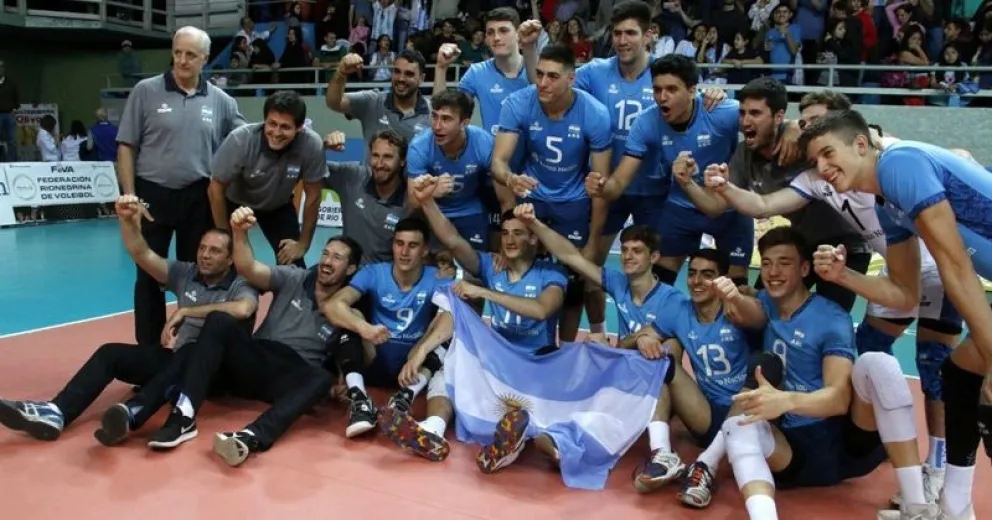 Los chicos argentinos sacaron a relucir su garra y el amor propio para vencer a Colombia