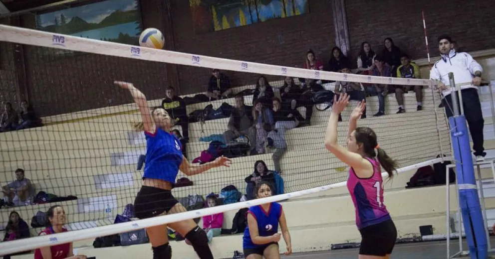 Se definen las semifinalistas de la Liga de Vóley de Bariloche