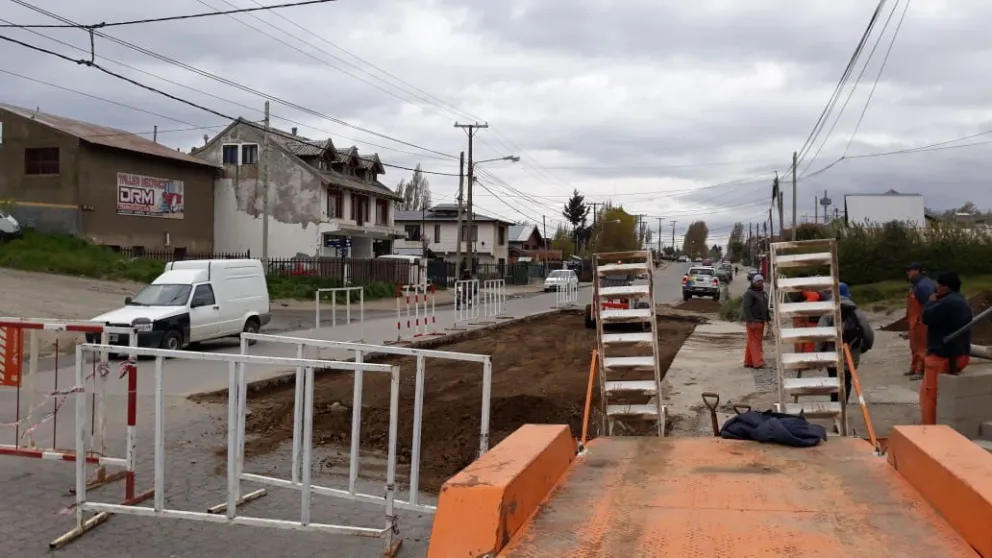 Avanza el bacheo con hormigón en Brown y John O'Connor