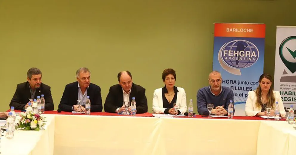 Los empresarios regionales debaten problemática del sector hotelero gastronómico