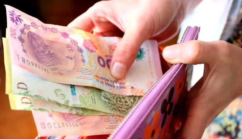 Continúa el pago de sueldos a empleados estatales