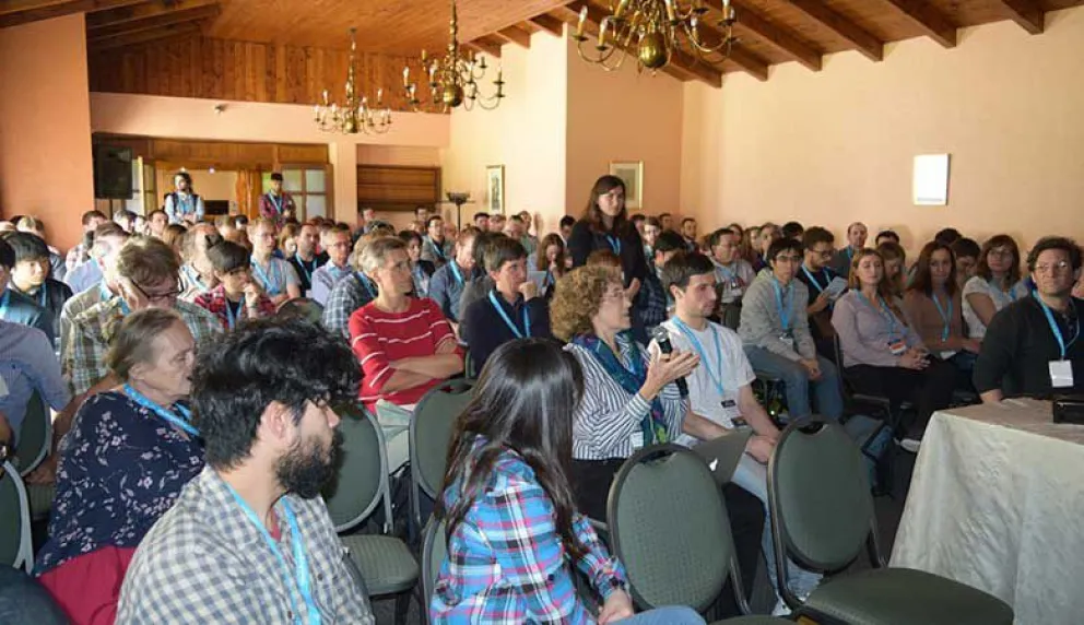 Se celebra importante conferencia internacional de Astronomía en Bariloche