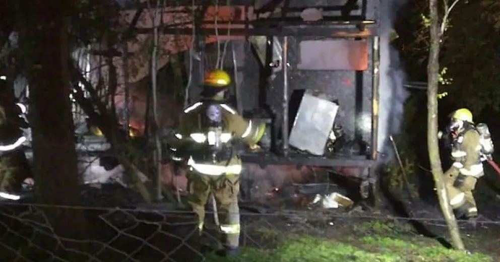 Incendio consumió por completo una vivienda en barrio El Trébol