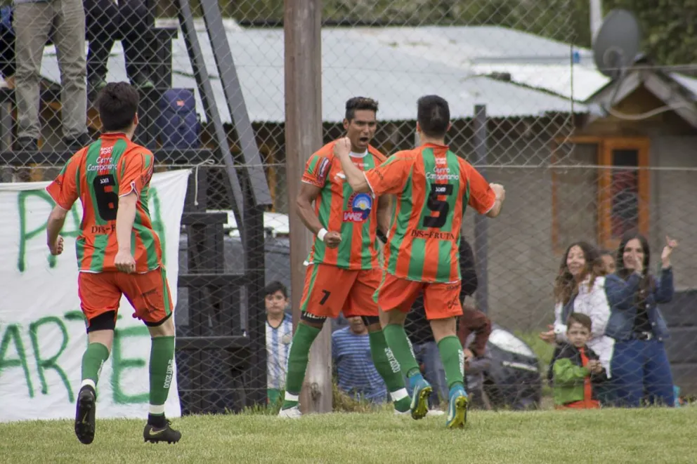 Estudiantes y Puerto Moreno abren las semifinales del clasificatorio en Bariloche