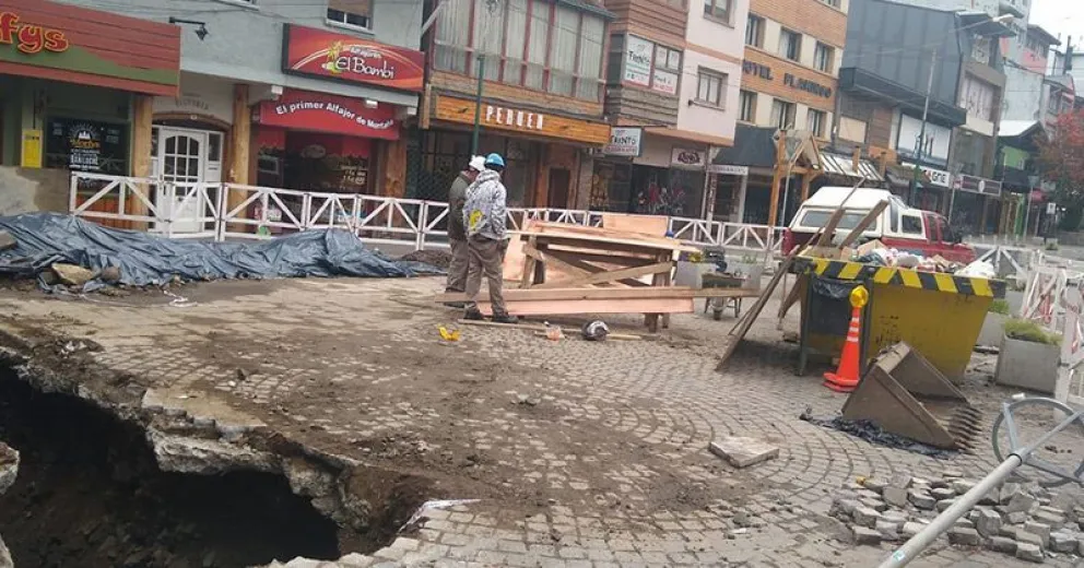 Comenzaron los trabajos de remodelación en calle Mitre