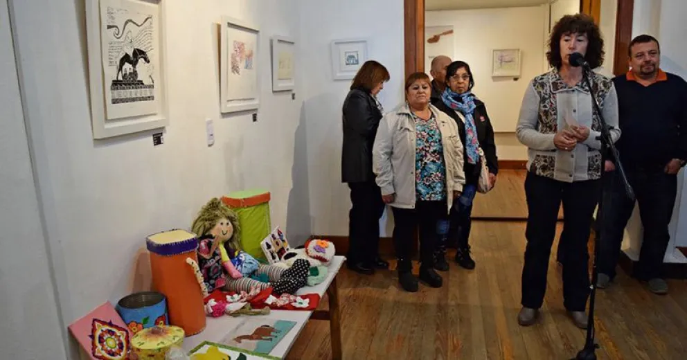 Grupos de personas mayores cierran el año mostrando su producción