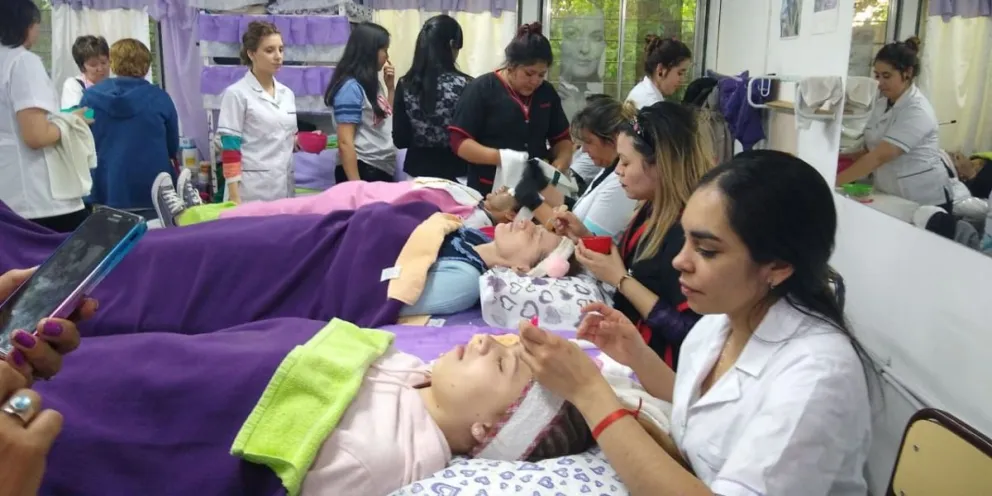 Muestra anual en dos instituciones educativas