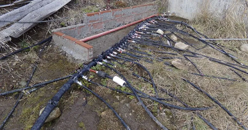 Vecinos de Ladera Norte continúan sin la conexión a la red de agua