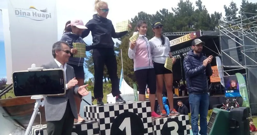 Roxana Flores, de Zapala y  Joaquín Arbe, de Esquel, primeros en Dina Huapi
