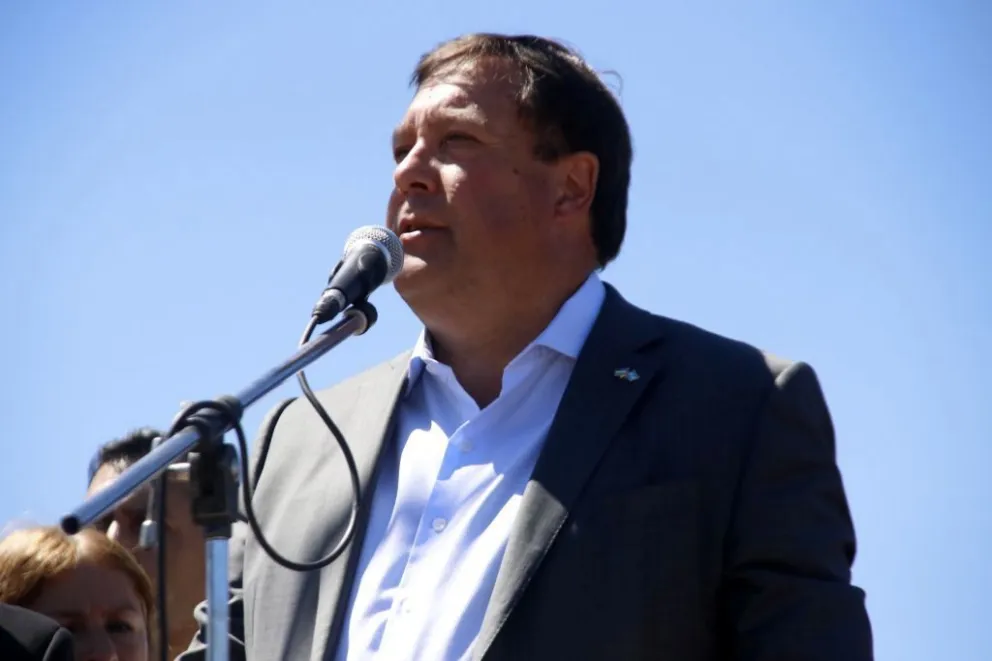 Anuncio de obras en Dina Huapi