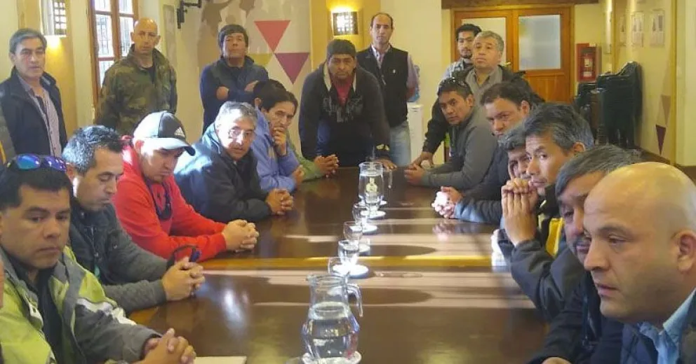 Choferes de Mi Bus presentaron a los concejales su preocupación  por medidas de la empresa