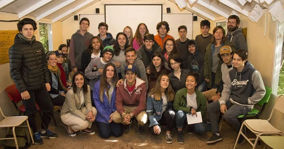 En el colegio QMark se realizó el primer Congreso con la temática de la basura en la ciudad