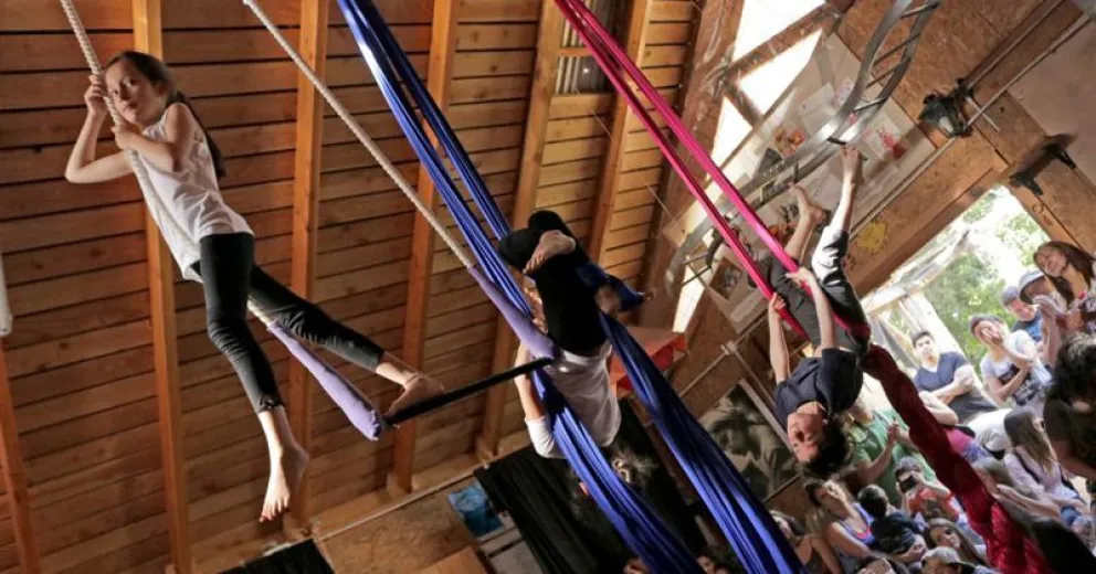 Cierre en el aire para el taller de yoga en Los Coihues