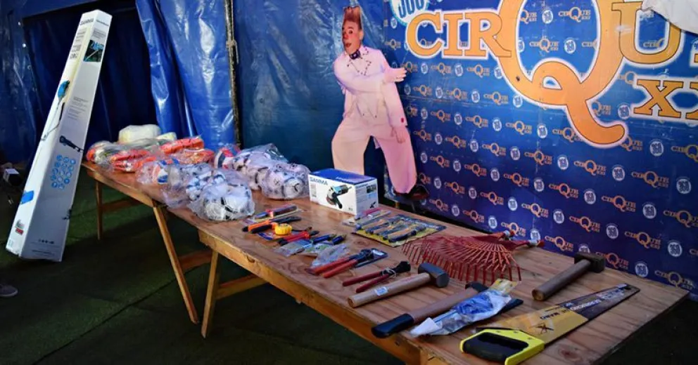 Cirque XXI donó materiales para el Velódromo
