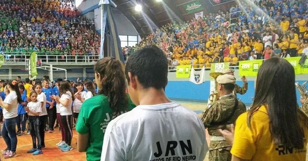 Miles de jóvenes participan de la Final de los Juegos de Río Negro
