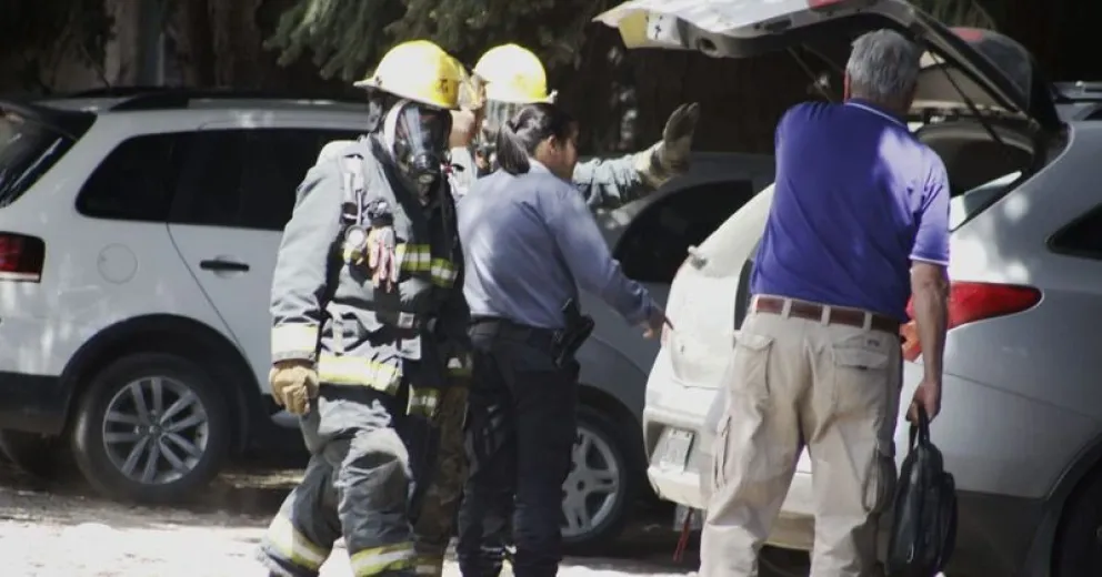 Cortaron una calle por una pérdida de gas en un vehículo
