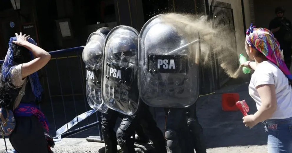 Cortaron calle San Martín reclamando la liberación de dos detenidos