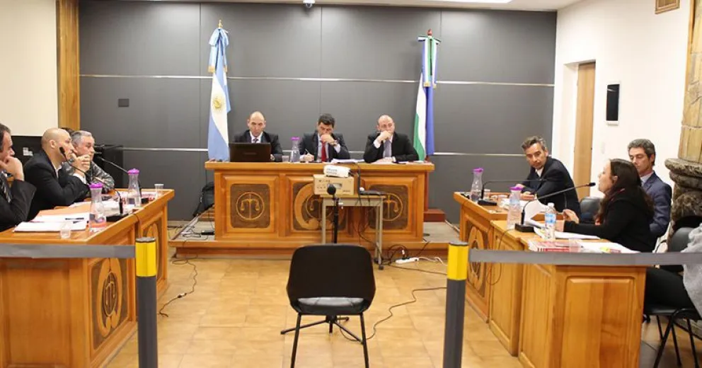 Fiscalía pide condena, defensa absolución y la querella investigar si fue un asesinato