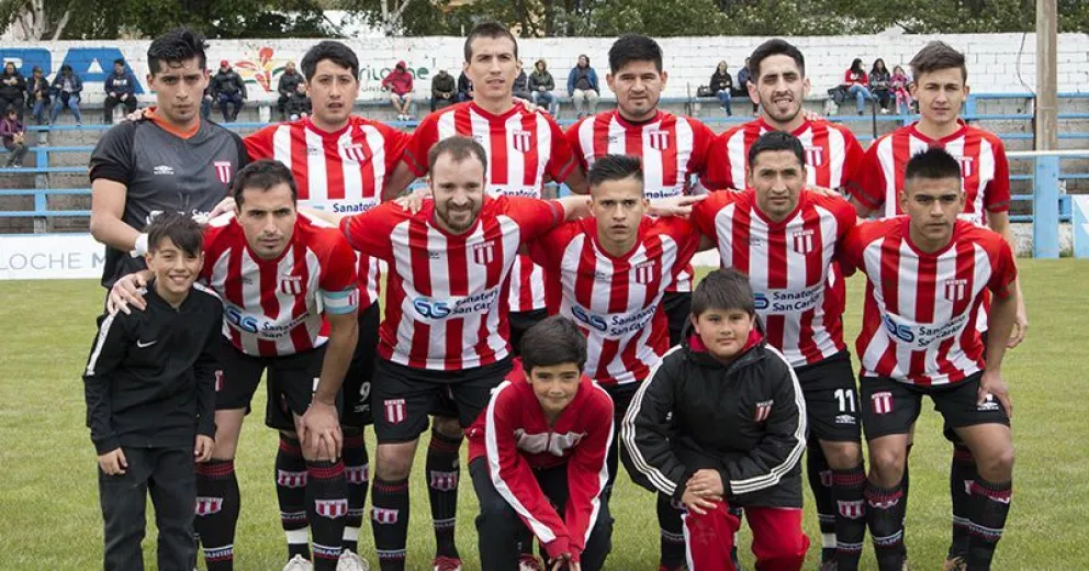 Estudiantes ganó y quiere dar pelea en el Clausura