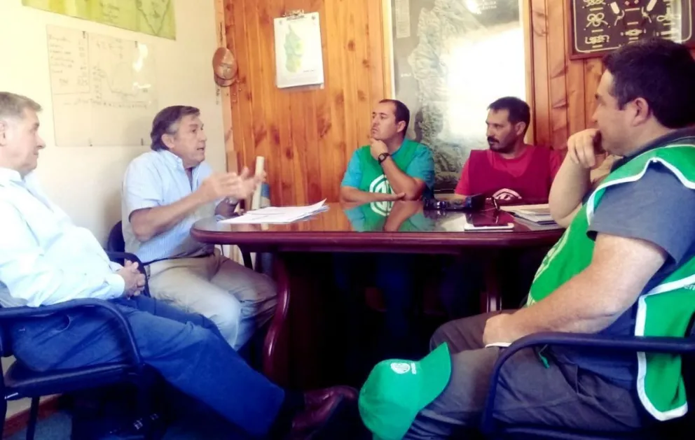 El presidente de Parques prometió analizar el caso de los despedidos y ATE suspendió las protestas