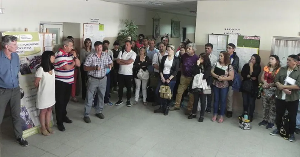 Docentes concursan por cargos en IFDC rionegrinos   