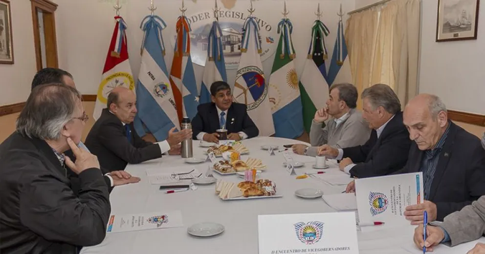 Pesatti participó de la conformación del  Foro de Vicegobernadores de Argentina