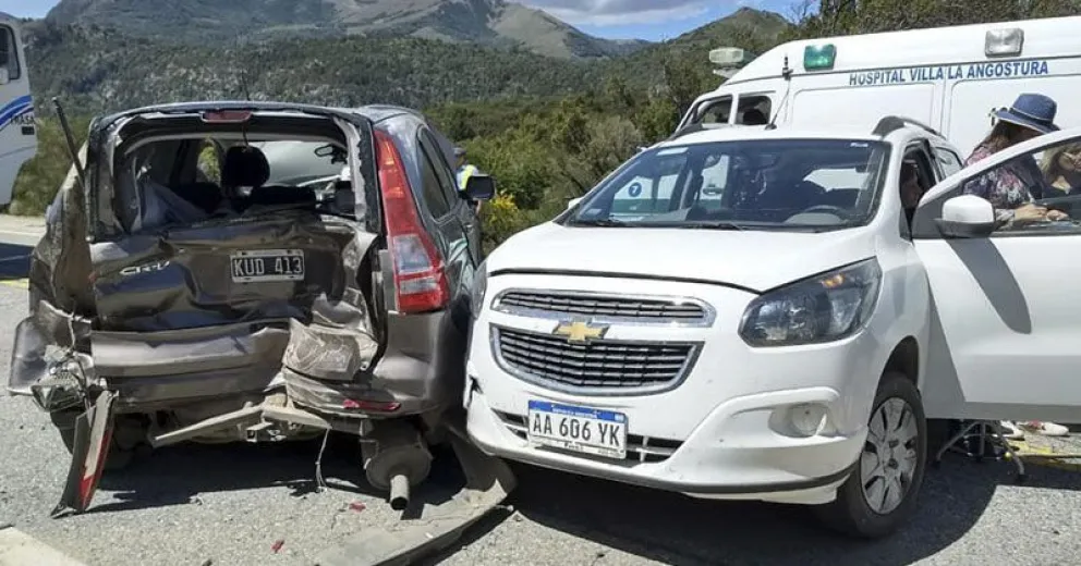 Chocó desde atrás una fila de vehículos y casi provoca una tragedia
