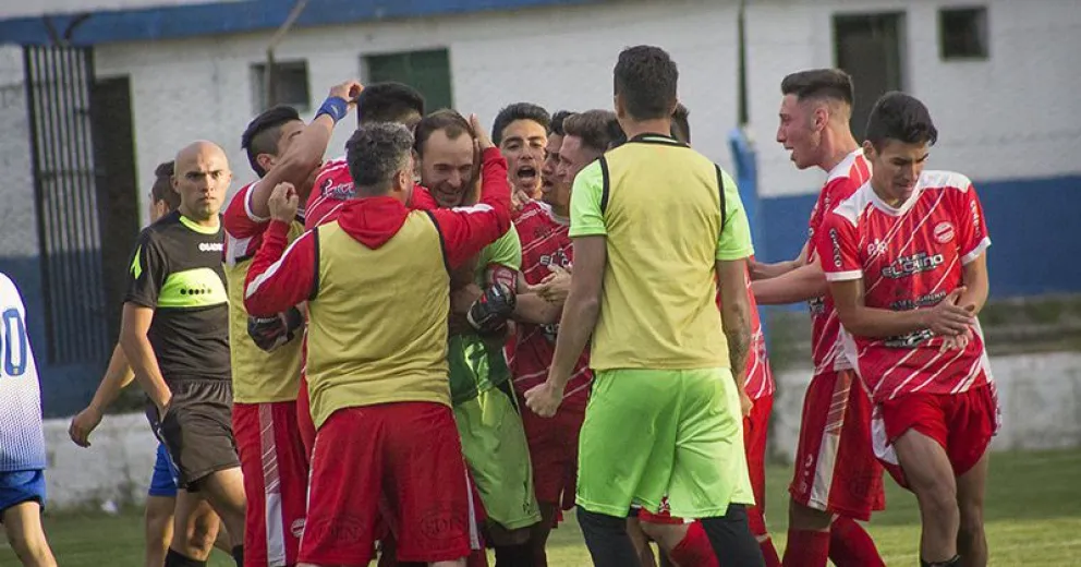Lacar clasificó “a los tiros” a la final de la Copa Bariloche