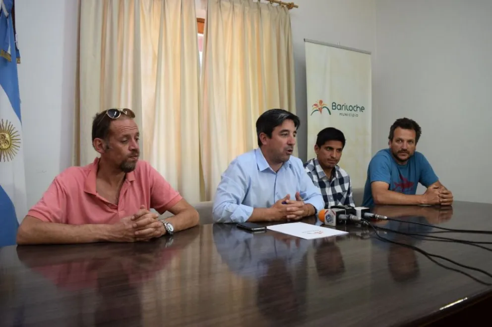 Este viernes comenzó el Paseo de Montaña: Municipio y cerveceros firman acuerdo de Convivencia