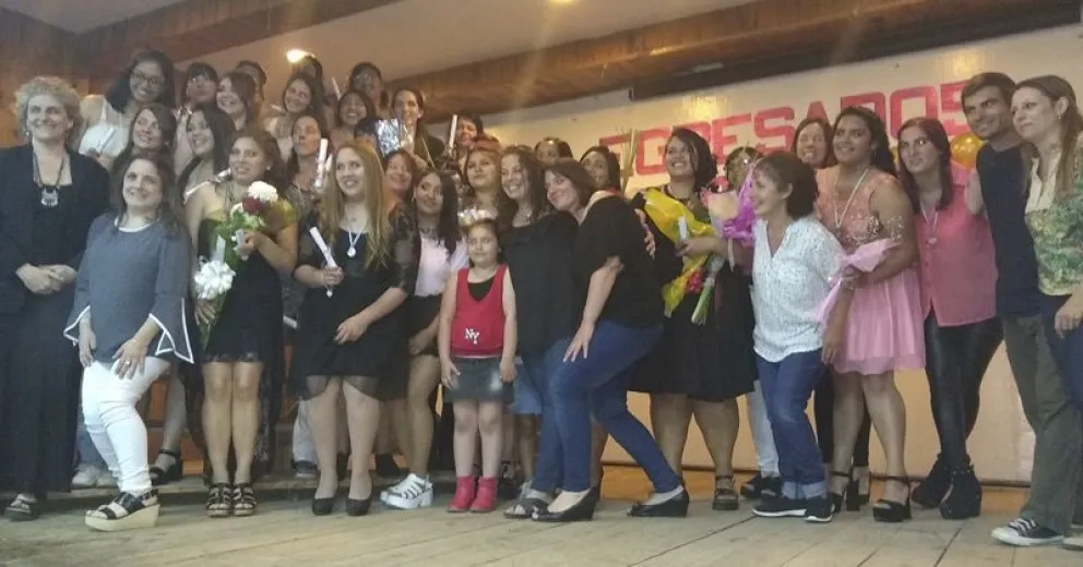 Egresados en Oficios vivieron una noche inolvidable