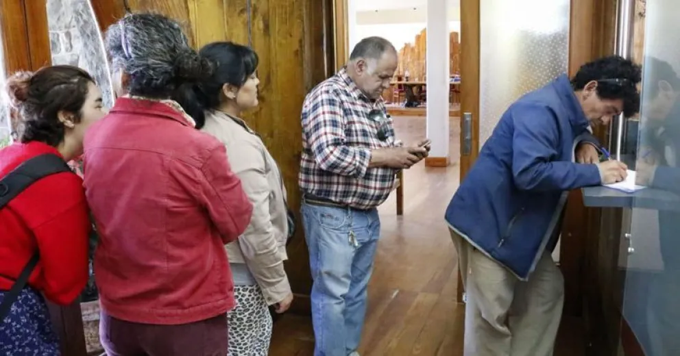 Vecinos se acercaron a la municipalidad por el paro del TUP