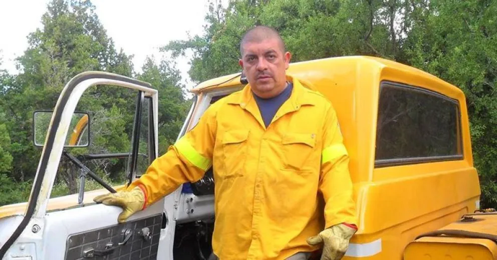 Hay que ayudar a bombero retirado que perdió todo en un incendio